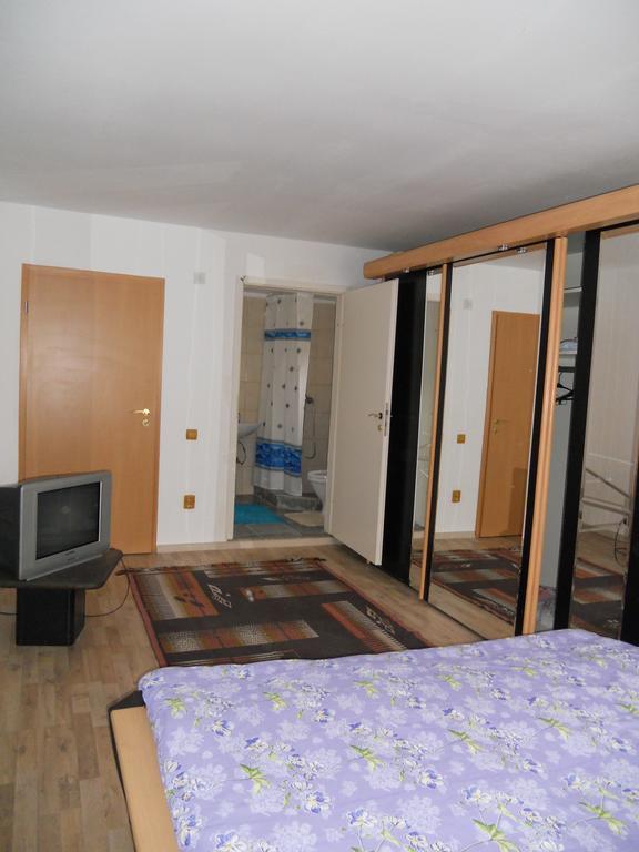 Cuibul Salamandrelor Hotel Sarmizegetusa Buitenkant foto