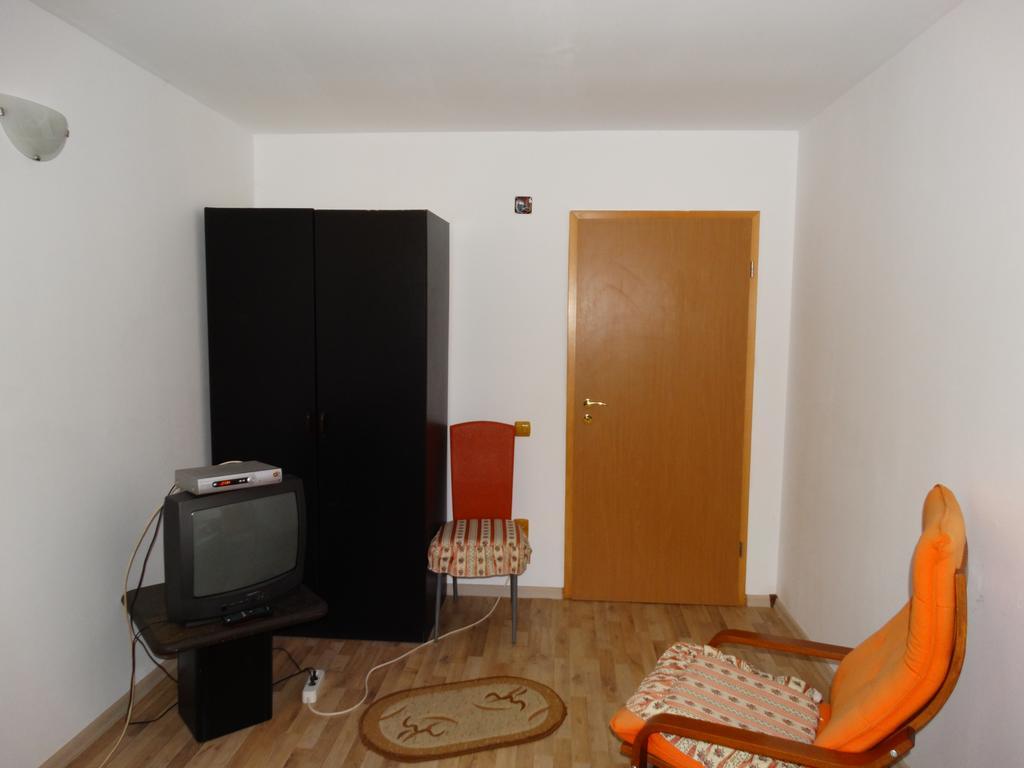Cuibul Salamandrelor Hotel Sarmizegetusa Buitenkant foto